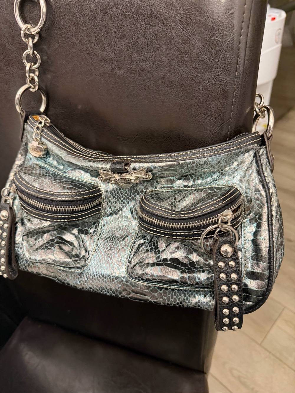 ✨ Kathy Van Zeeland Y2K Metallic Snakeskin Shoulder Bag ✨ - Picture 8 of 8